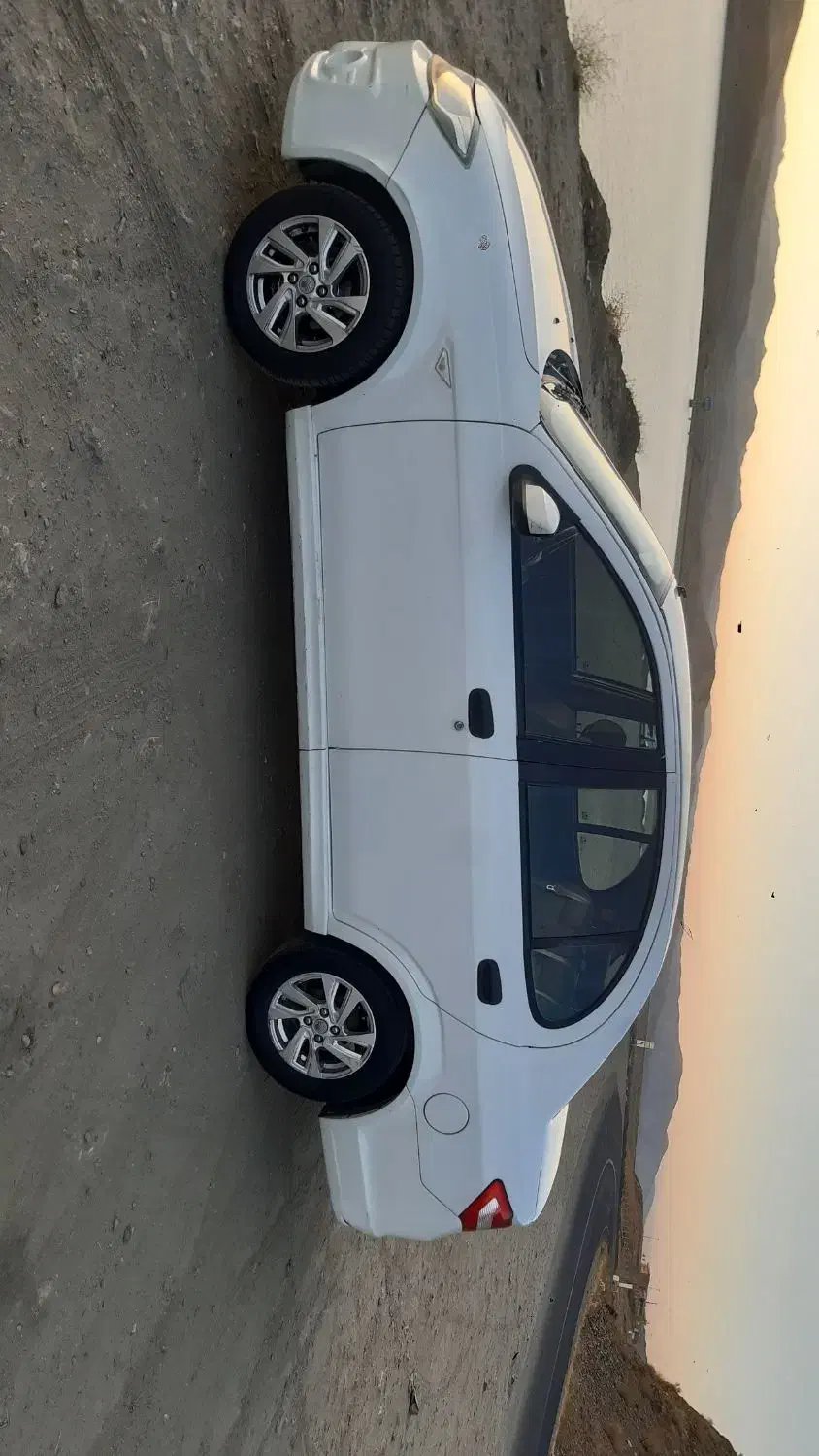 ساینا|خودرو سواری و وانت|ملایر, |دیوار