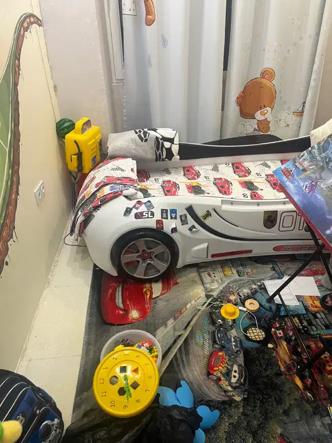 تخت ماشینی مدل پورشه|تخت و سرویس خواب|هشتگرد, فاز ۳ مهستان|دیوار