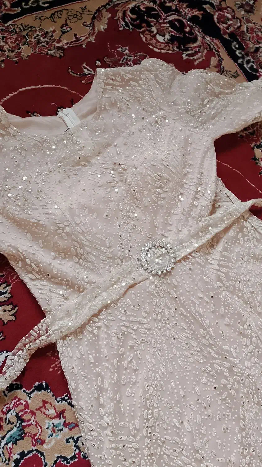 لباس مجلسی|لباس|رامیان, |دیوار