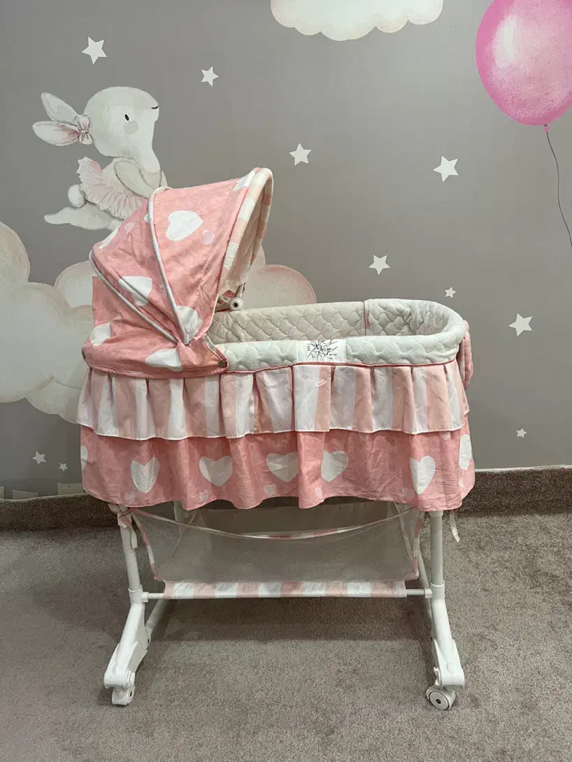 تخت نوزادی|تخت و صندلی بچه|لاهیجان, گلستان|دیوار