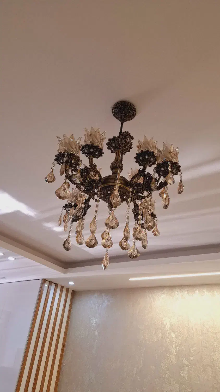 لوستر|لوستر و چراغ آویز|شاهینشهر, شیخ بهایی|دیوار