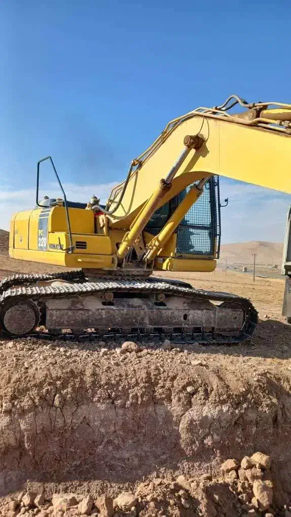 فروش بیل مکانیکی 220 خط 7 مدل 2009 با پیکور|خودرو سنگین|تبریز, |دیوار