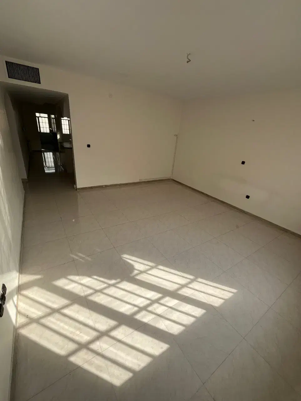 آپارتمان 105 محلاتی آهنگ میثم عباسپور