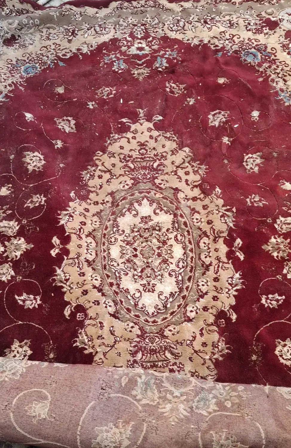 فروش فرش ۹ متری جفتی تخفیف خوب میدم|فرش|نیشابور, شهرک رسولی|دیوار