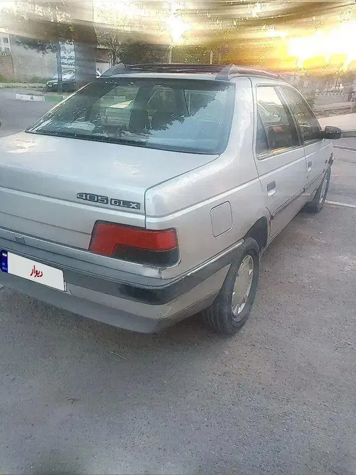 پژو ۴۰۵ نقره ای مدل ۸۶ فروش فوری|خودرو سواری و وانت|هشتگرد, شهرک بعثت|دیوار