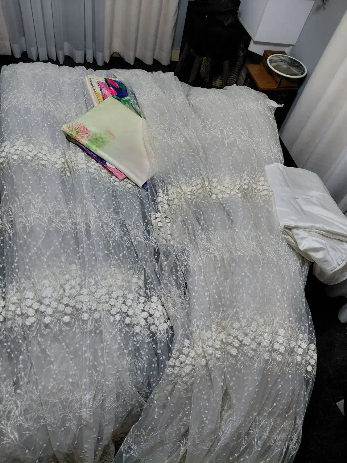 پرده|پرده، رانر، رومیزی|بندر انزلی, استادیوم|دیوار