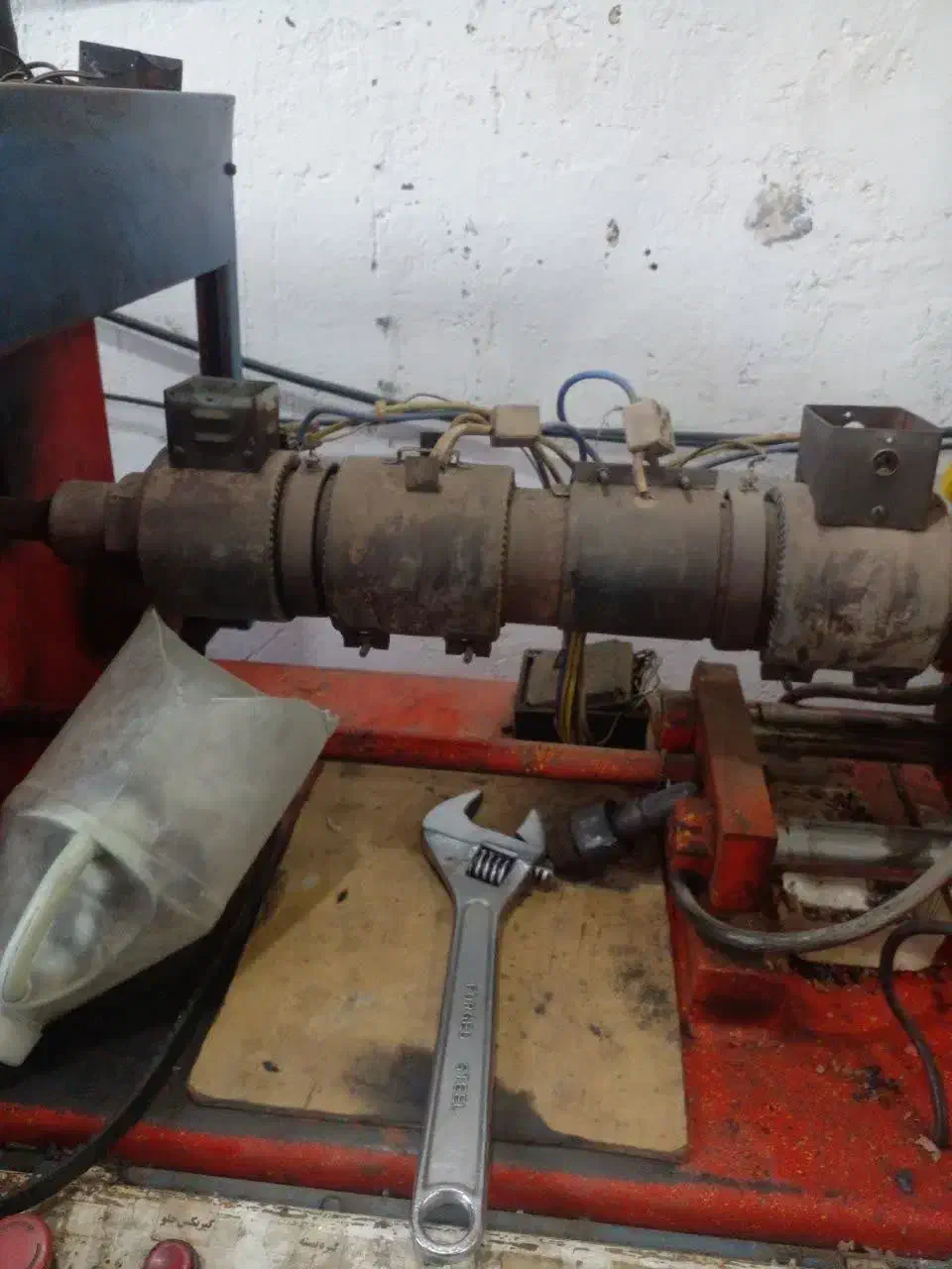 دستگاه تزریق پلاستیک|ماشینآلات صنعتی|قم, کلهری|دیوار