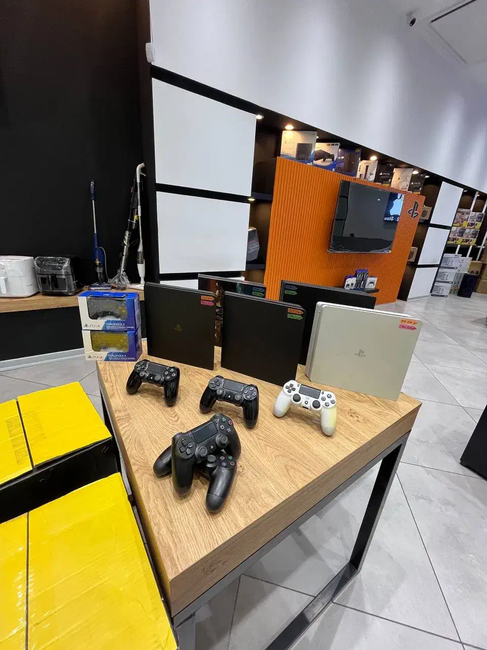 Ps 4 pro اکانتی / جشنواره ویژه|کنسول، بازی ویدئویی و آنلاین|تبریز, |دیوار