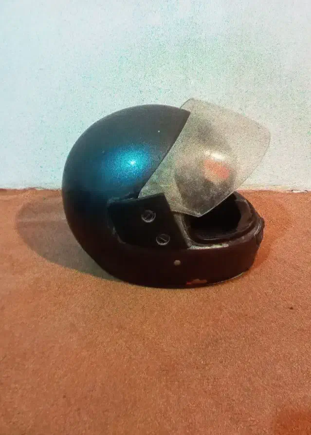 دو عدد کلاه ایمنی|عمده‌فروشی|خرمدره, |دیوار