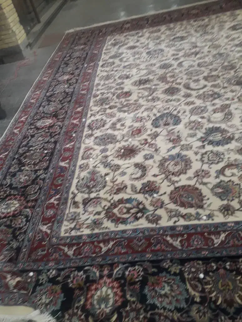 فرش دستبافت مربع ۲۶متز|فرش|خمینی‌شهر, |دیوار