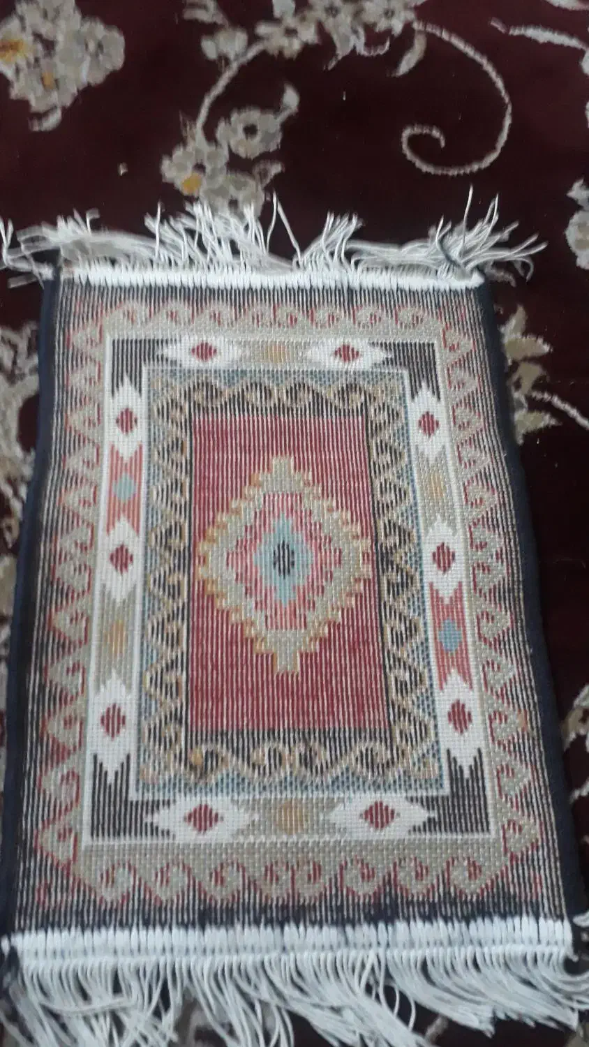 قالیچه کوچک و زیبا|فرش|پاکدشت, پاکدشت (مامازند)|دیوار