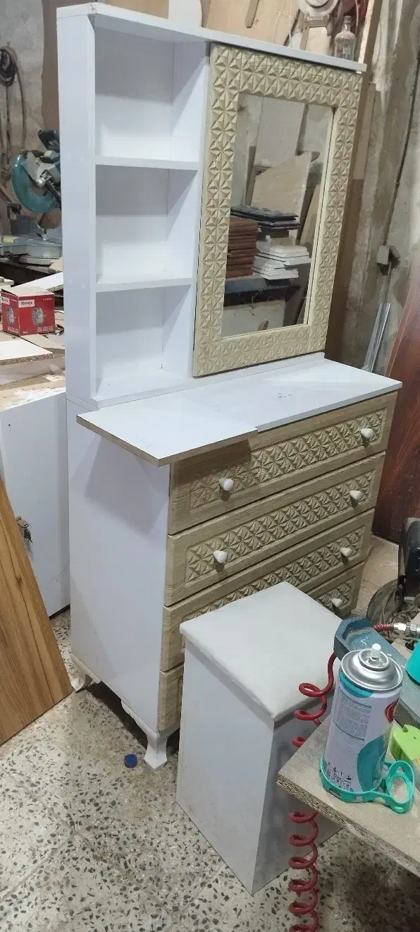 میز آرایش با صندلی مستقیم از تولیدکننده بخرید|تخت و سرویس خواب|رشت, حومه رشت|دیوار