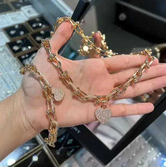 جذب همکاری ادمین طلافروشی|استخدام رایانه و فناوری اطلاعات|زنجان, |دیوار