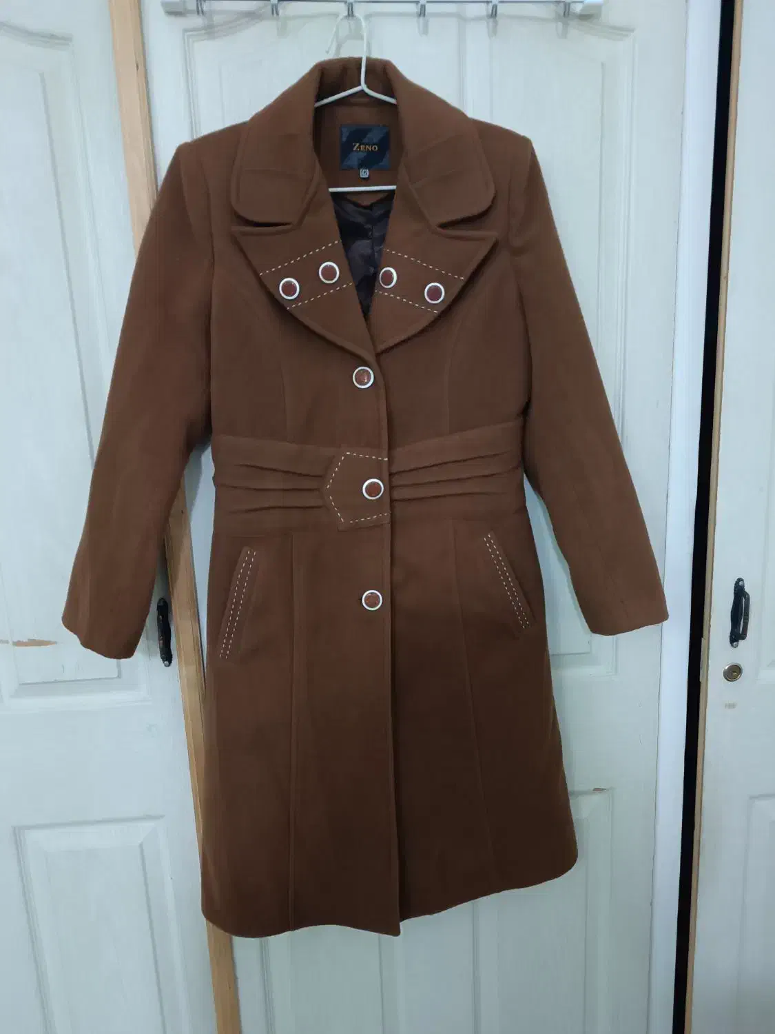 پالتو|لباس|سلماس, |دیوار