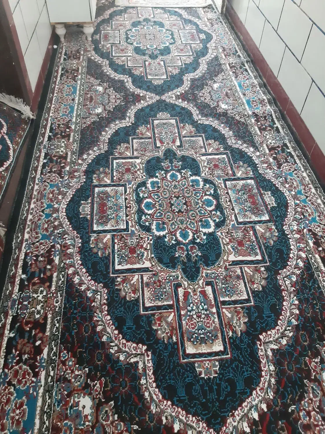 قالی راهرویی|فرش|اهواز, کوی علوی|دیوار