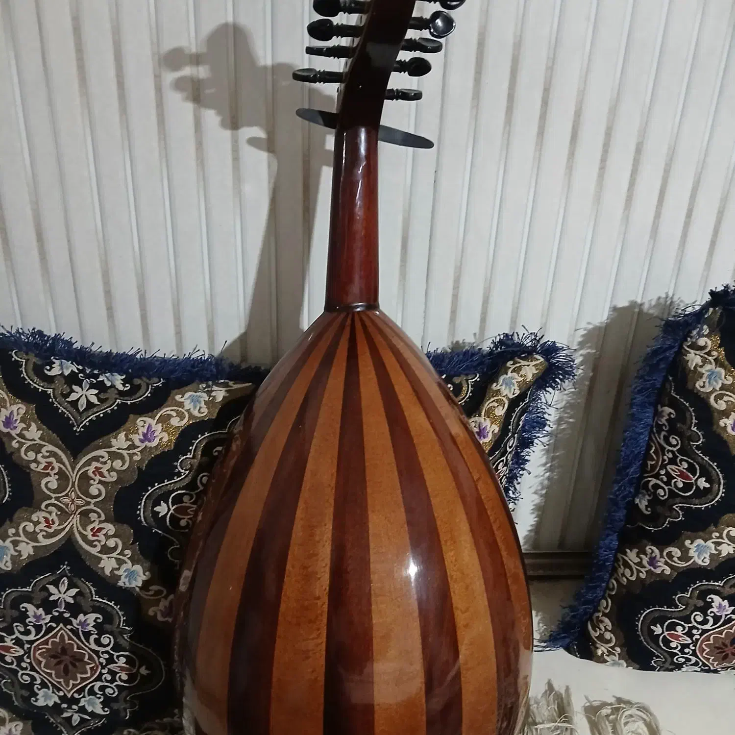 عودبحرینی درحد نو|سازهای سنتی|قشم, |دیوار