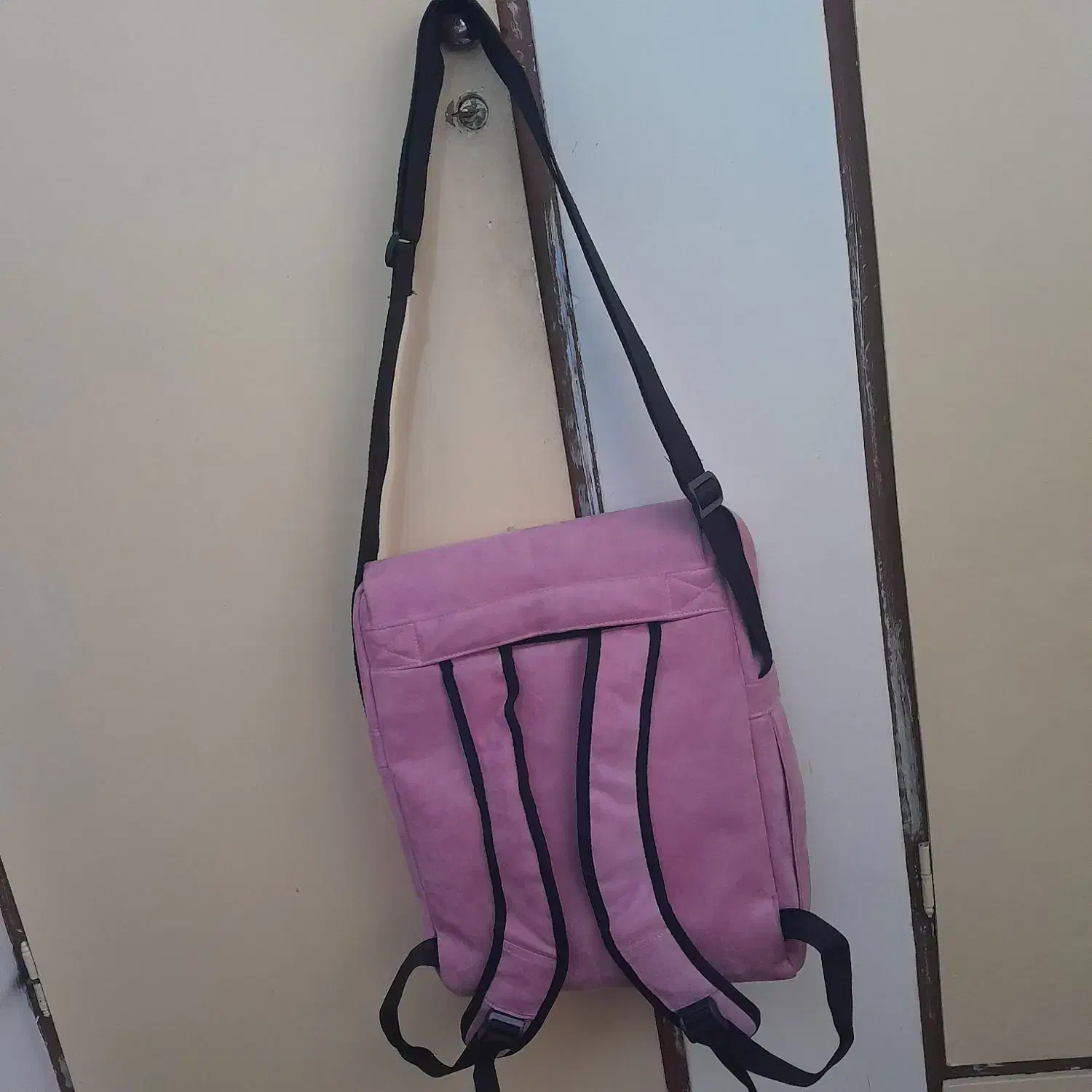 کوله|کیف، کفش، کمربند|رشت, استقامت ۱|دیوار