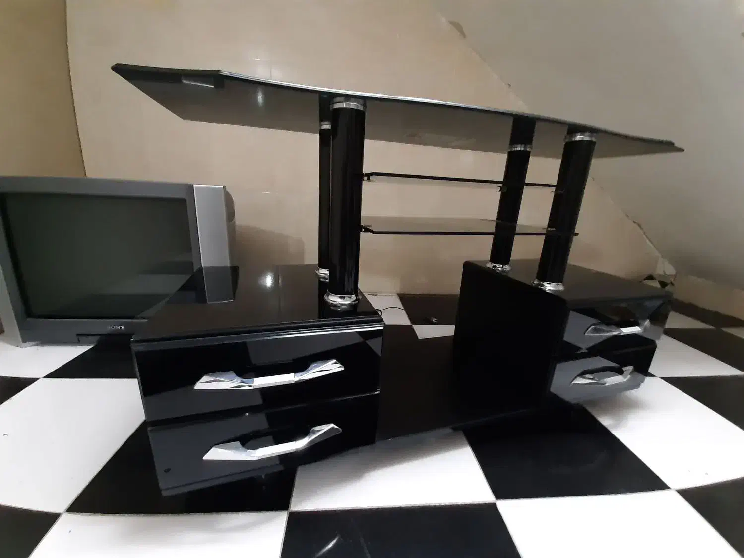 تلویزیون و میز تلویزیون سونی اصل ژاپن|تلویزیون و پروژکتور|اهر, |دیوار