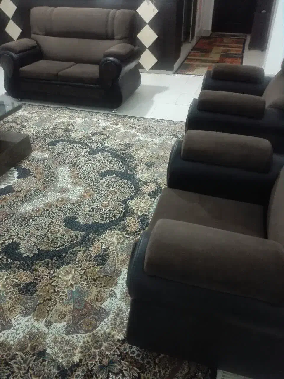 مبل راحتی|مبلمان خانگی و میز عسلی|حاجی آباد, |دیوار