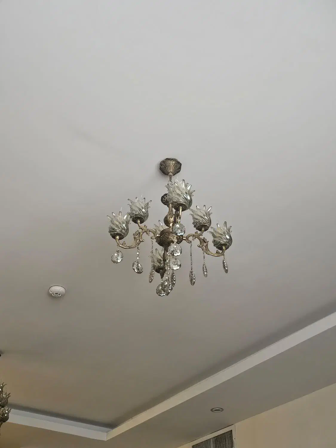 لوستر برنجی ۴ شاخه ۸ شعله|لوستر و چراغ آویز|تهران, دریاچه شهدای خلیج فارس|دیوار