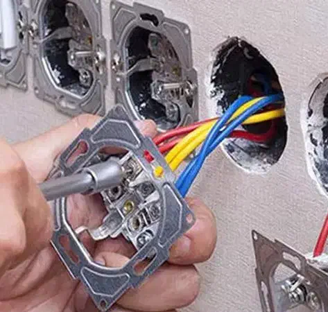 برق کشی و رنگ کاری ساختمان و مغازه تضمینی|خدمات پیشه و مهارت|کبودرآهنگ, |دیوار