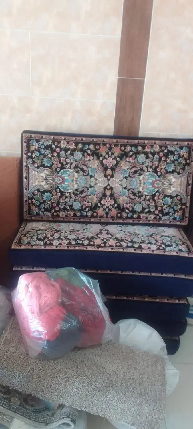 ۶ تا پشتی خوش‌رنگ|پشتی|موچش, |دیوار