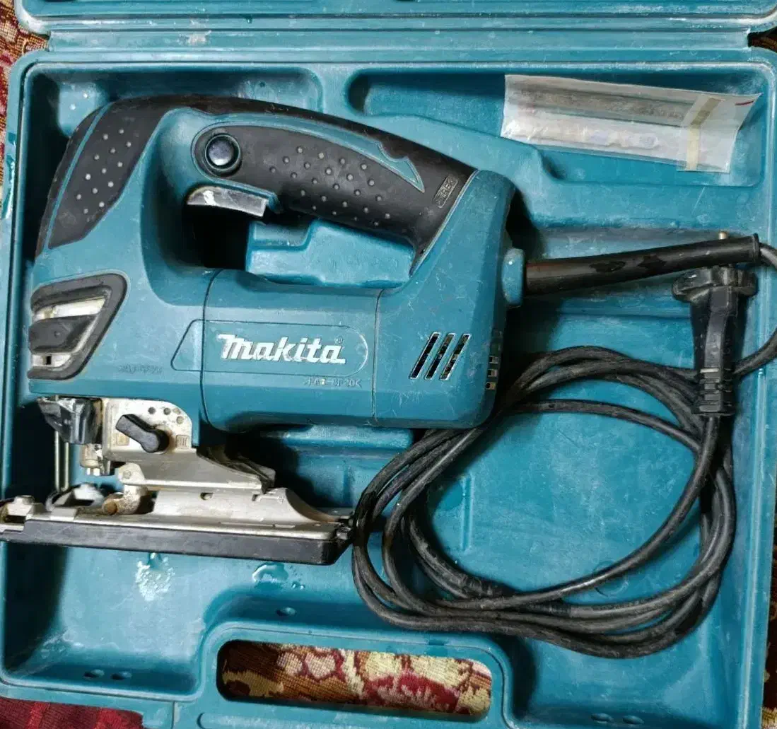 عمود بر ماکیتا اصل درحد نو|ابزارآلات|اصفهان, خواجو|دیوار