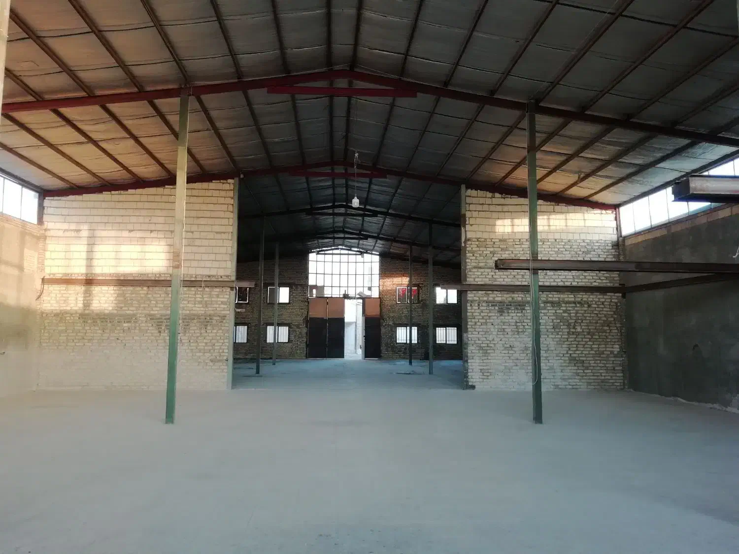 اجاره سوله 1000متری اتوبان فرودگاه|اجارهٔ دفتر صنعتی، کشاورزی، تجاری|اصفهان, قهجاورستان|دیوار