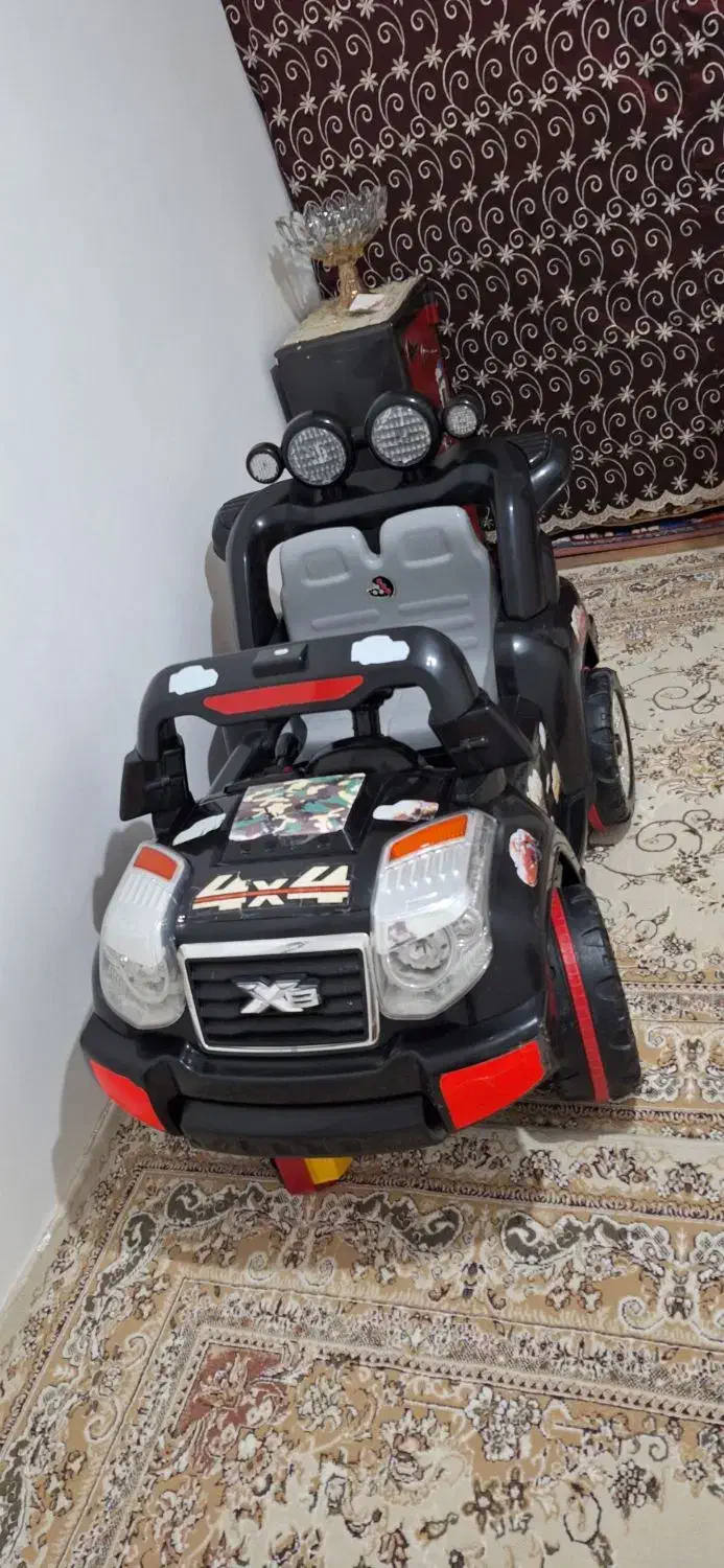 xx8|اسباب‌بازی بچه|سلماس, |دیوار