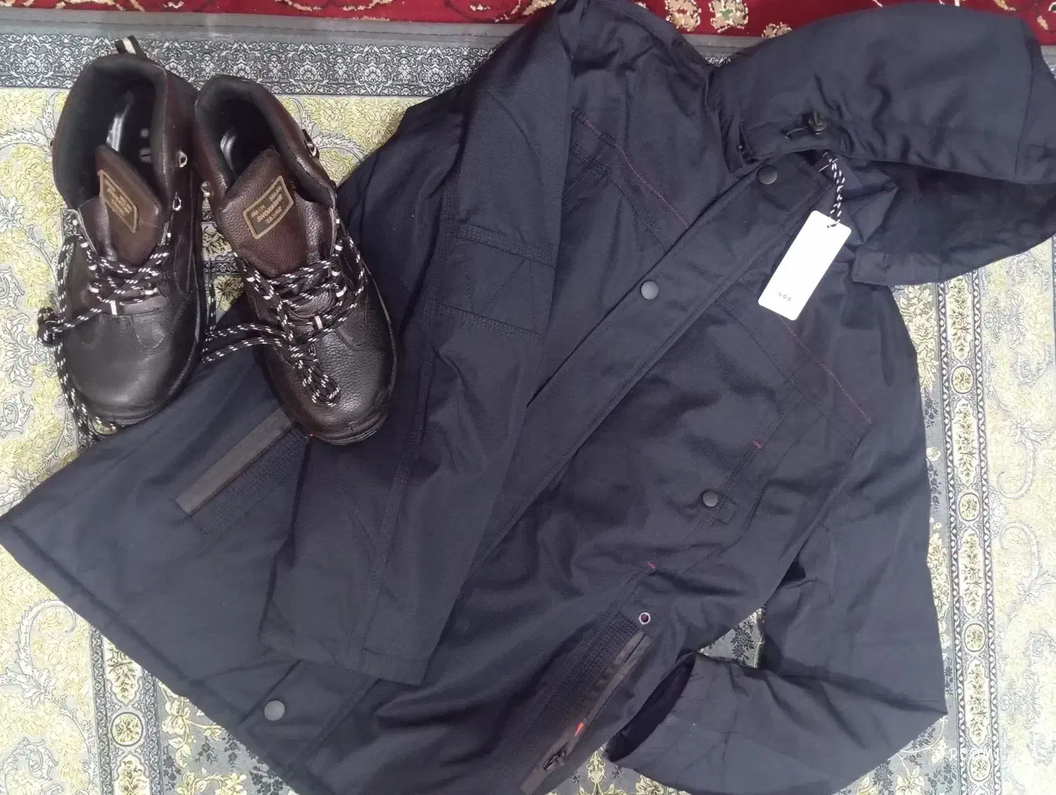 دوجفت کفش ایمنی سایز ۴۰ و۴۱ و کاپشن برزنتی توخز|کیف، کفش، کمربند|سمیرم, |دیوار