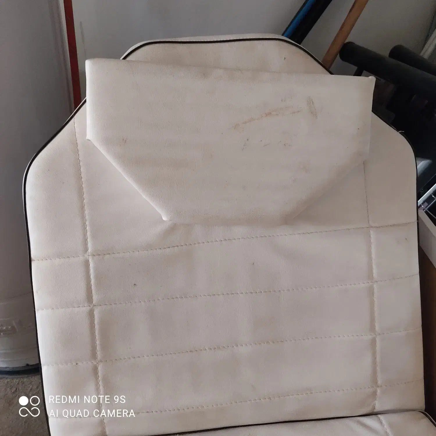 ترولی.میز.صندلی.کمد.تخت سالن|آرایشگاه و سالنهای زیبایی|ارومیه, |دیوار