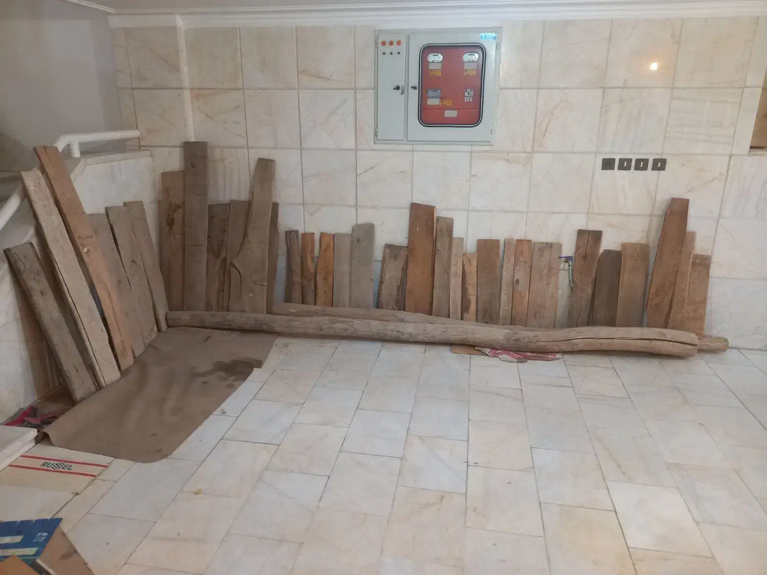 دسته بازی و تیر و تخته چوبی|کنسول، بازی ویدئویی و آنلاین|اصفهان, باغ دریاچه|دیوار