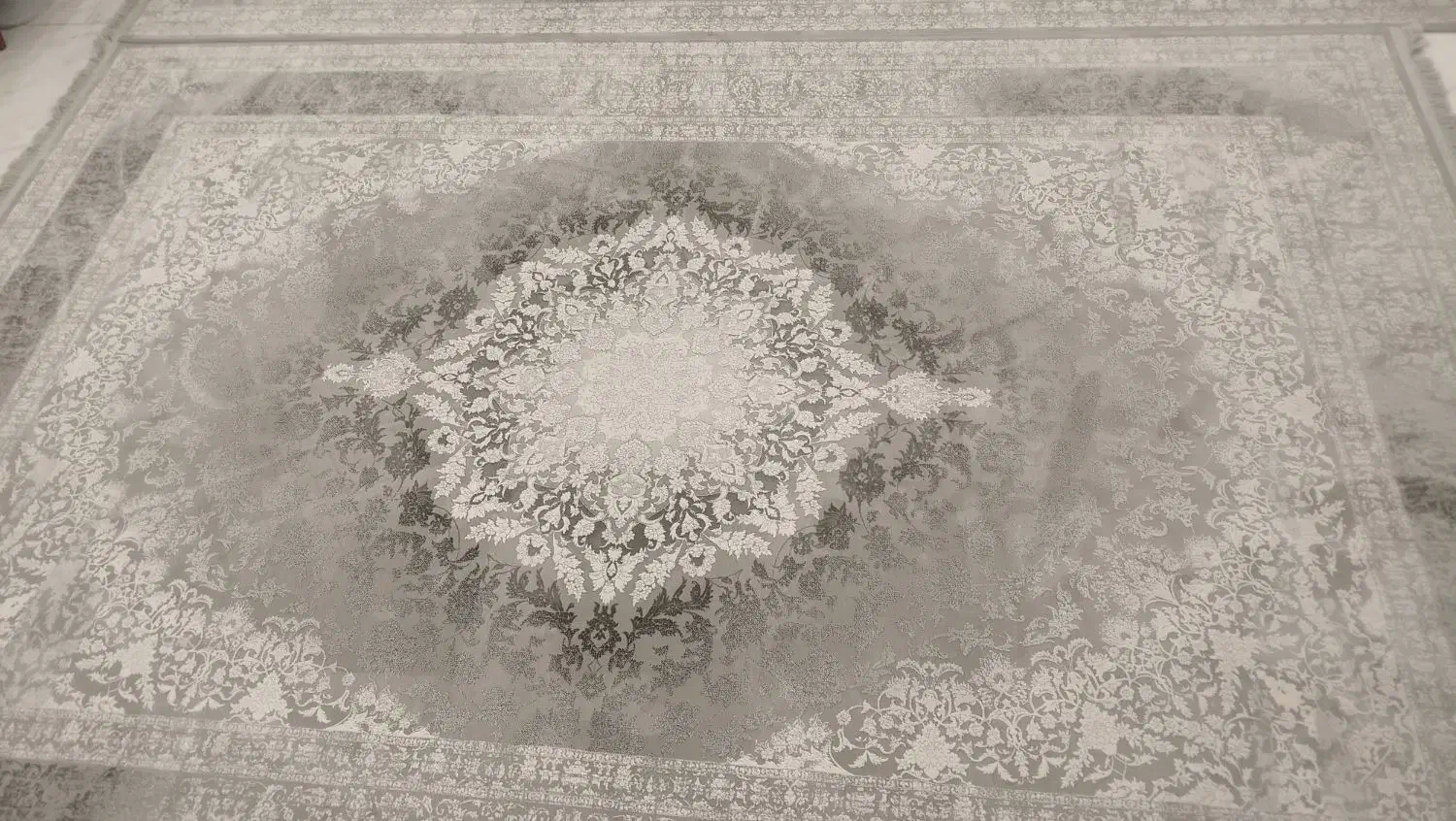 فرش نه متری و شش متری در حد نو|فرش|تهران, خاک سفید|دیوار