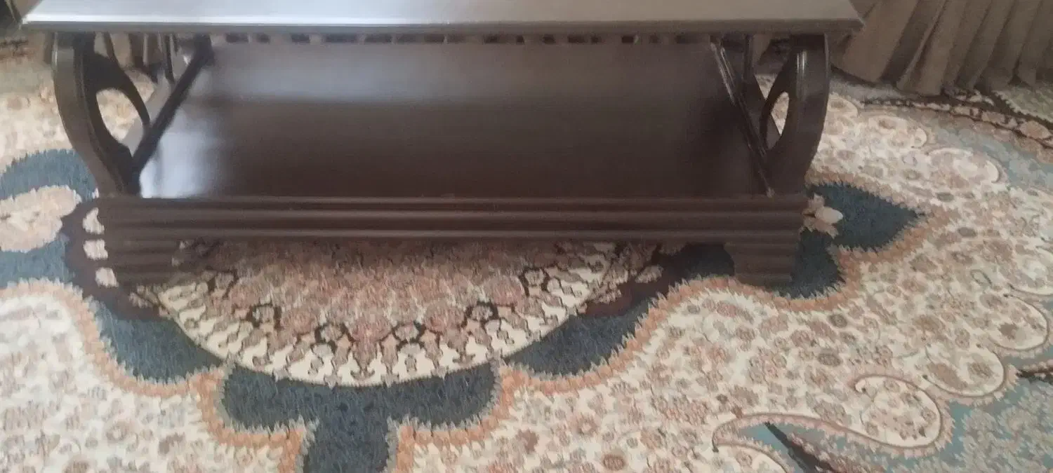 میز چوبی|میز و صندلی غذاخوری|اصفهان, کوی گلزار|دیوار