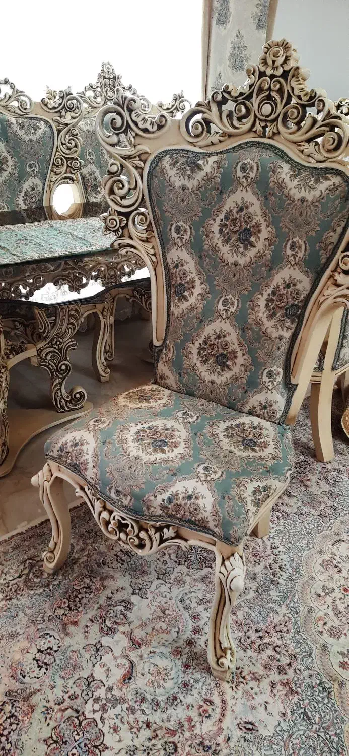 مبلمان|میز و صندلی غذاخوری|شبستر, |دیوار