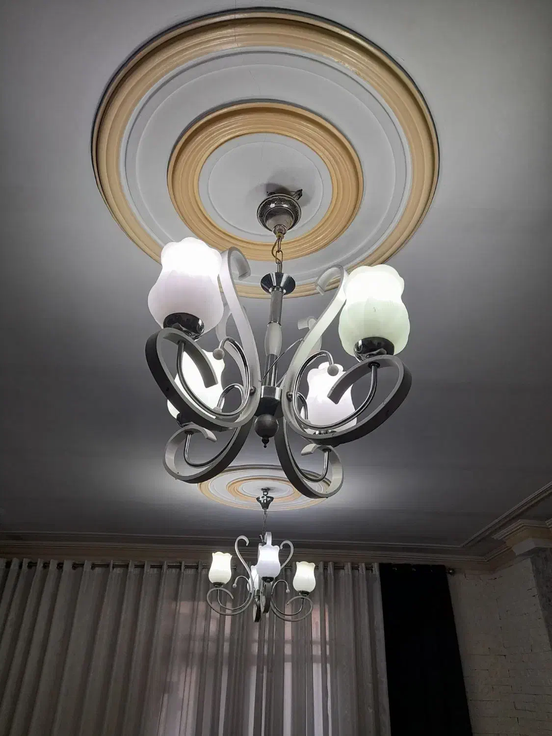 ۳ عدد لوستر ۴شاخه|لوستر و چراغ آویز|قدس, شهرقدس|دیوار