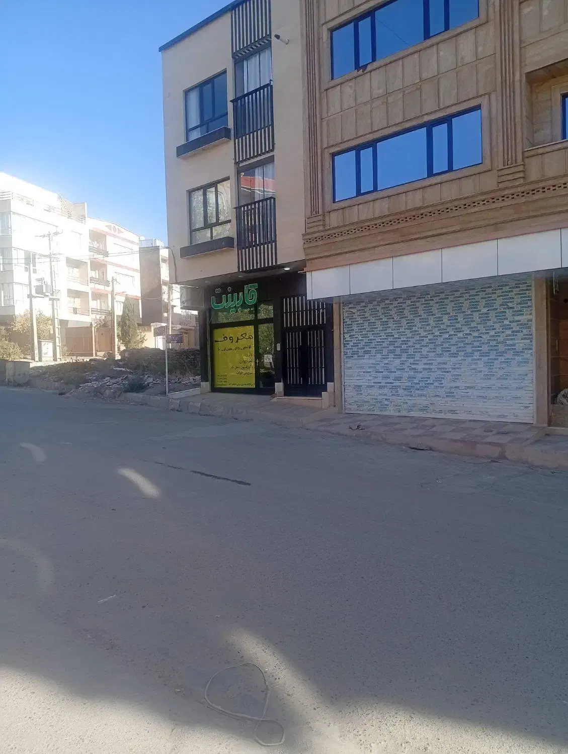 مغازه بر روی خیابان اصلی شهرک اوراز|اجارهٔ مغازه و غرفه|مریوان, |دیوار