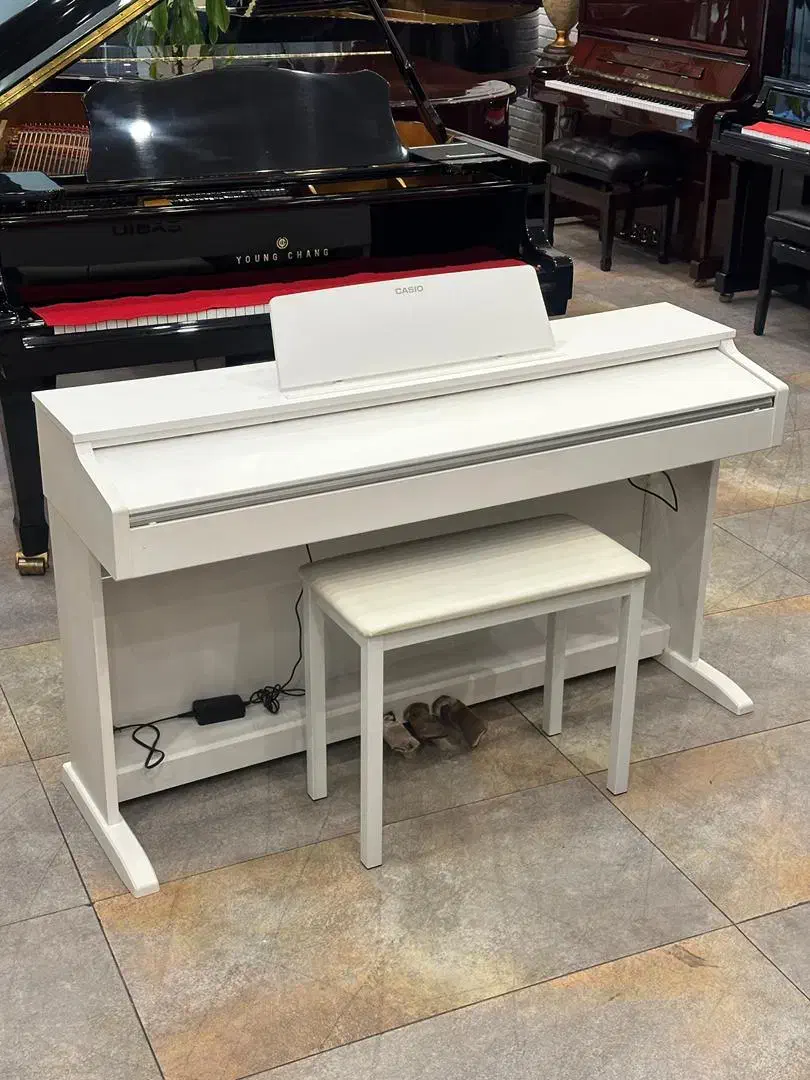 پیانوی دیجیتال Casio AP-270 رنگ سفید و رزوود|پیانو، کیبورد، آکاردئون|تهران, سیمای ایران|دیوار