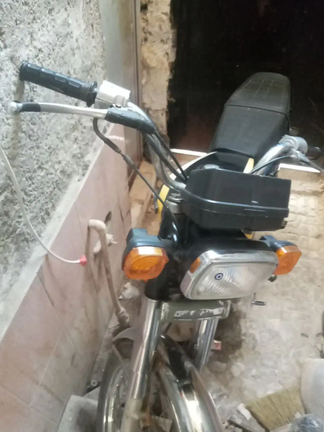 یک دستگاه موتور سیگلت ۱۲۵ قیمت ۲۷|موتورسیکلت|هشتگرد, شهرک ولیعصر (مصلی)|دیوار