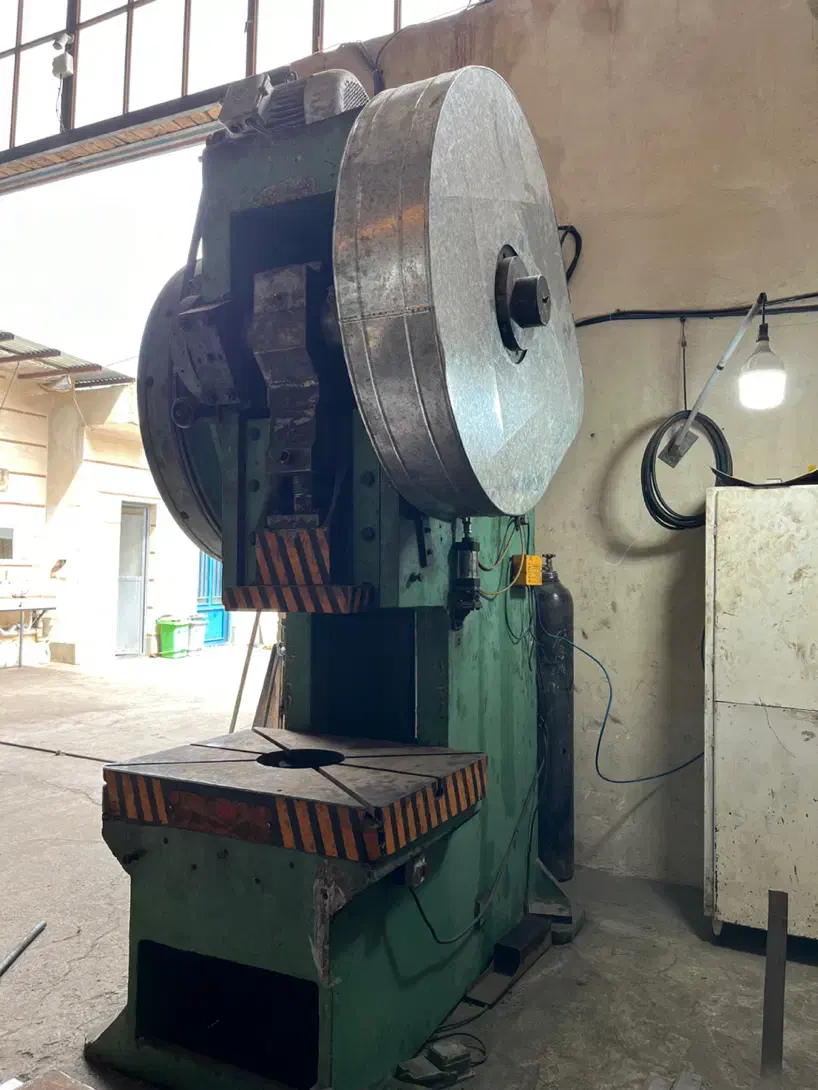 پرس ضربه ای ۱۵۰ تن|ماشینآلات صنعتی|قم, شهر قائم|دیوار