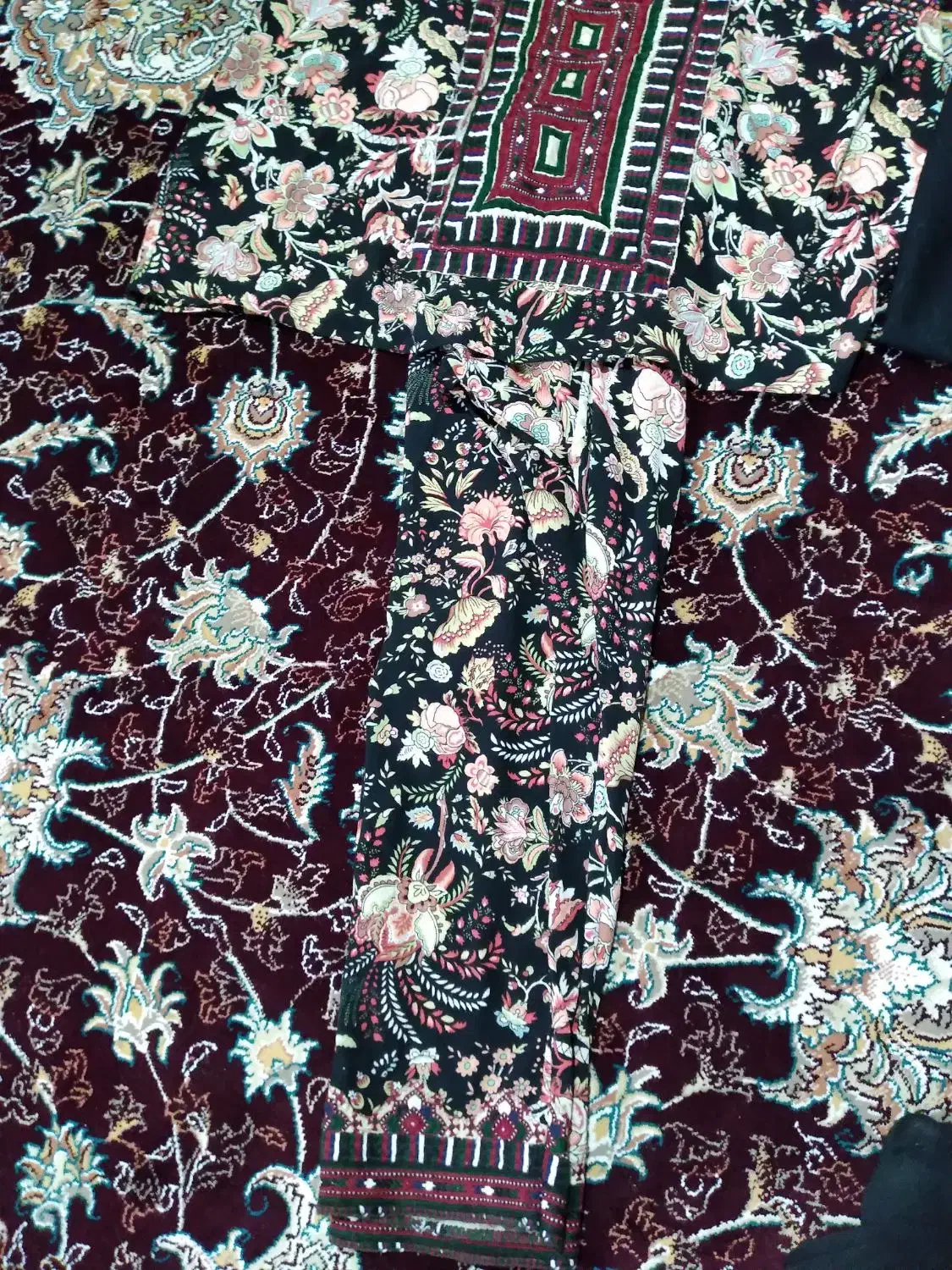 زی استین با چادر فقط یک وصد|لباس|زاهدان, |دیوار