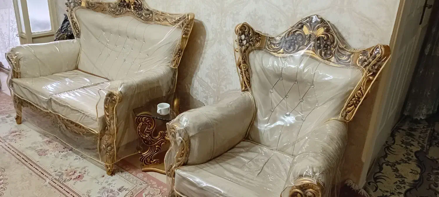 مبل کرم روشن طلایی|مبلمان خانگی و میز عسلی|اسلامشهر, شهرک محمدیه|دیوار