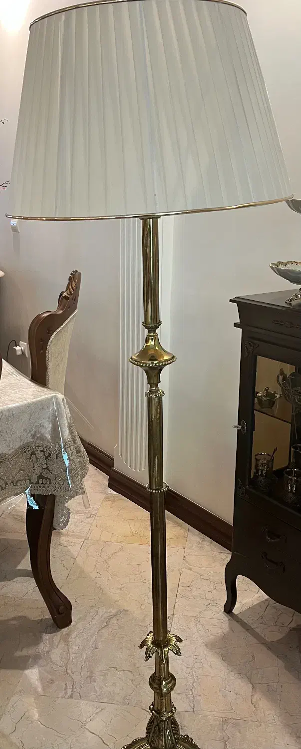 اباژور ایستاده|چراغ خواب و آباژور|تهران, تهرانپارس جنوبی|دیوار