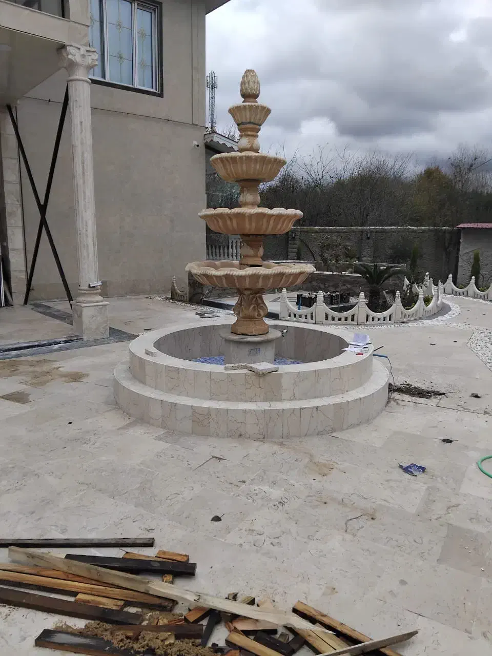 محوطه سازی دور ویلا|خدمات پیشه و مهارت|رشت, ولکس|دیوار