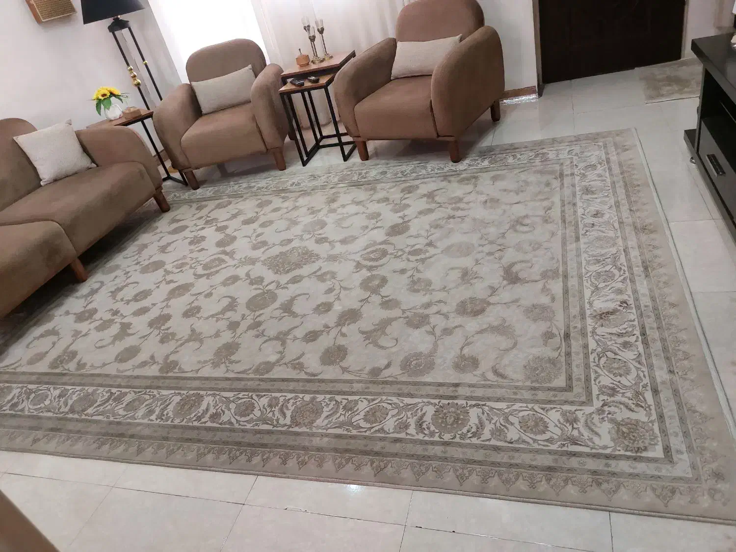 فرش ۹ متری|فرش|قدس, شهرقدس|دیوار