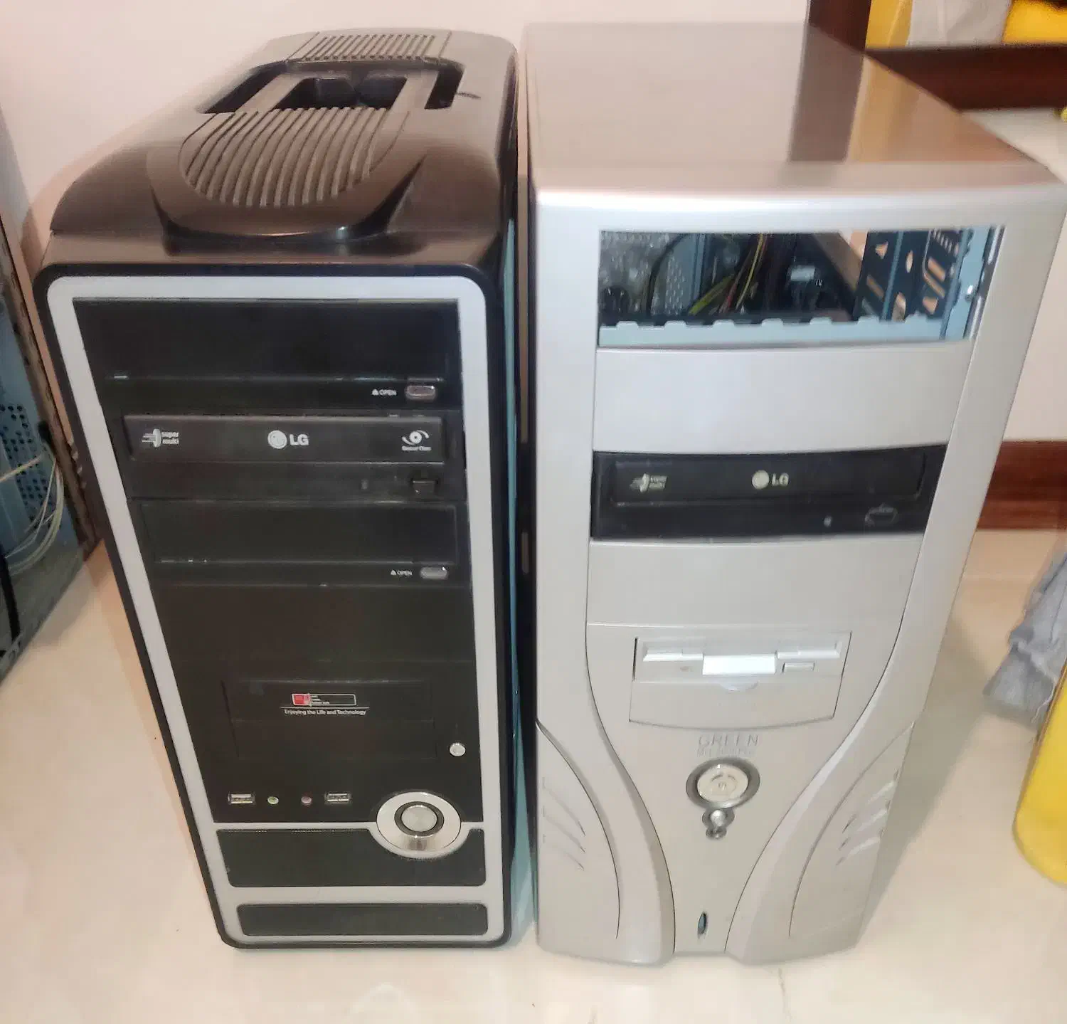 دو عدد کیس کامپیوتر p43 ویندوز ده رم شش گیگ|رایانه رومیزی|اصفهان, شهرک کاوه|دیوار