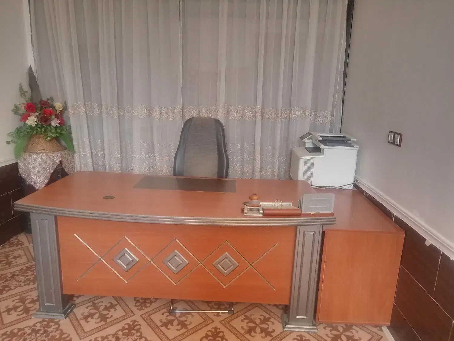 میز مدیریت ال شکل دارای دراور و کشو|مبلمان اداری|شیراز, شهرک گلستان|دیوار
