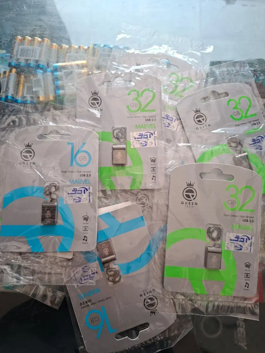 فلش 16و32گیگ queen|قطعات و لوازم جانبی رایانه|یاسوج, |دیوار