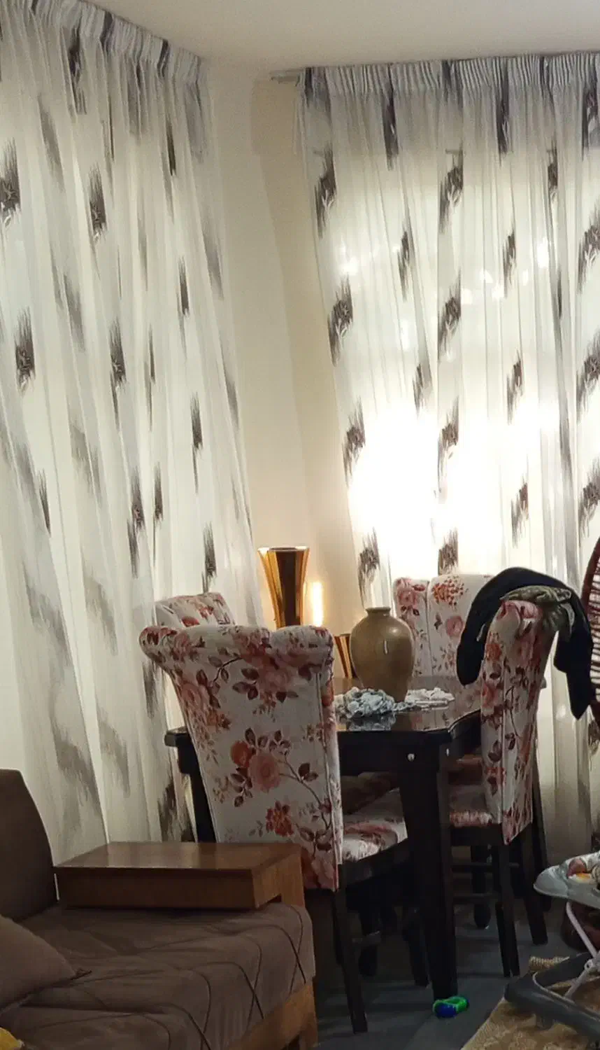 میز ناهار خوری چوبی چهارنفره|میز و صندلی غذاخوری|دماوند, دماوند|دیوار