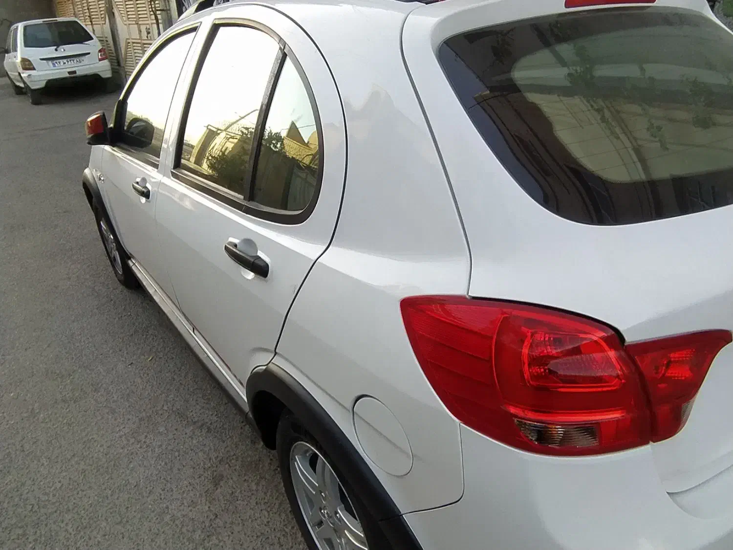 کوییک GXR سفید قرمز|خودرو سواری و وانت|زاهدان, |دیوار